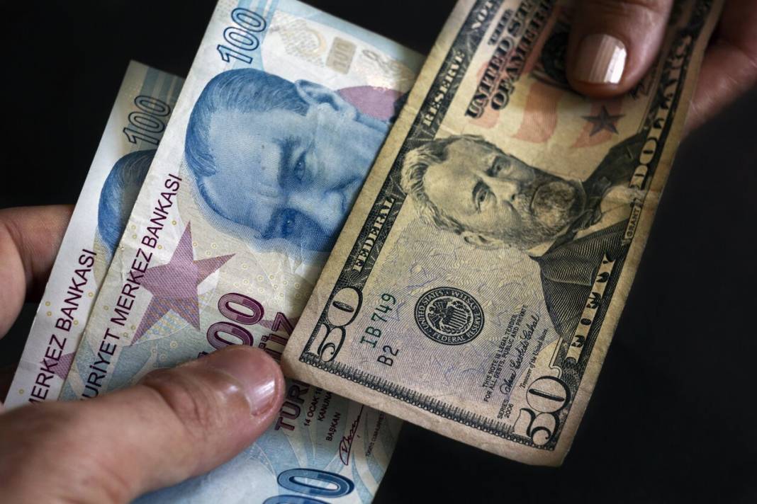 Dolar Mı, Altın Mı, Faiz Mi? Ünlü Ekonomist, "Vatandaşın Cebindeki Parayı Koruyan Tek Alternatif" Diye Onu İşaret Etti! 5